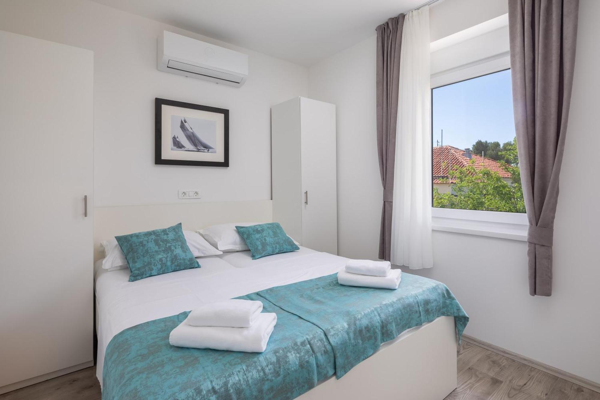 Beachfront Apartments Providenca With Free Parking Makarska Exterior foto