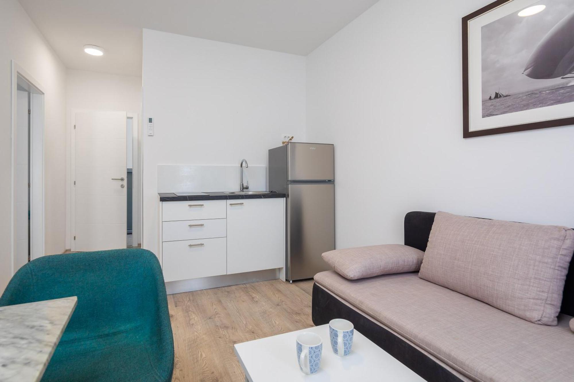 Beachfront Apartments Providenca With Free Parking Makarska Habitación foto