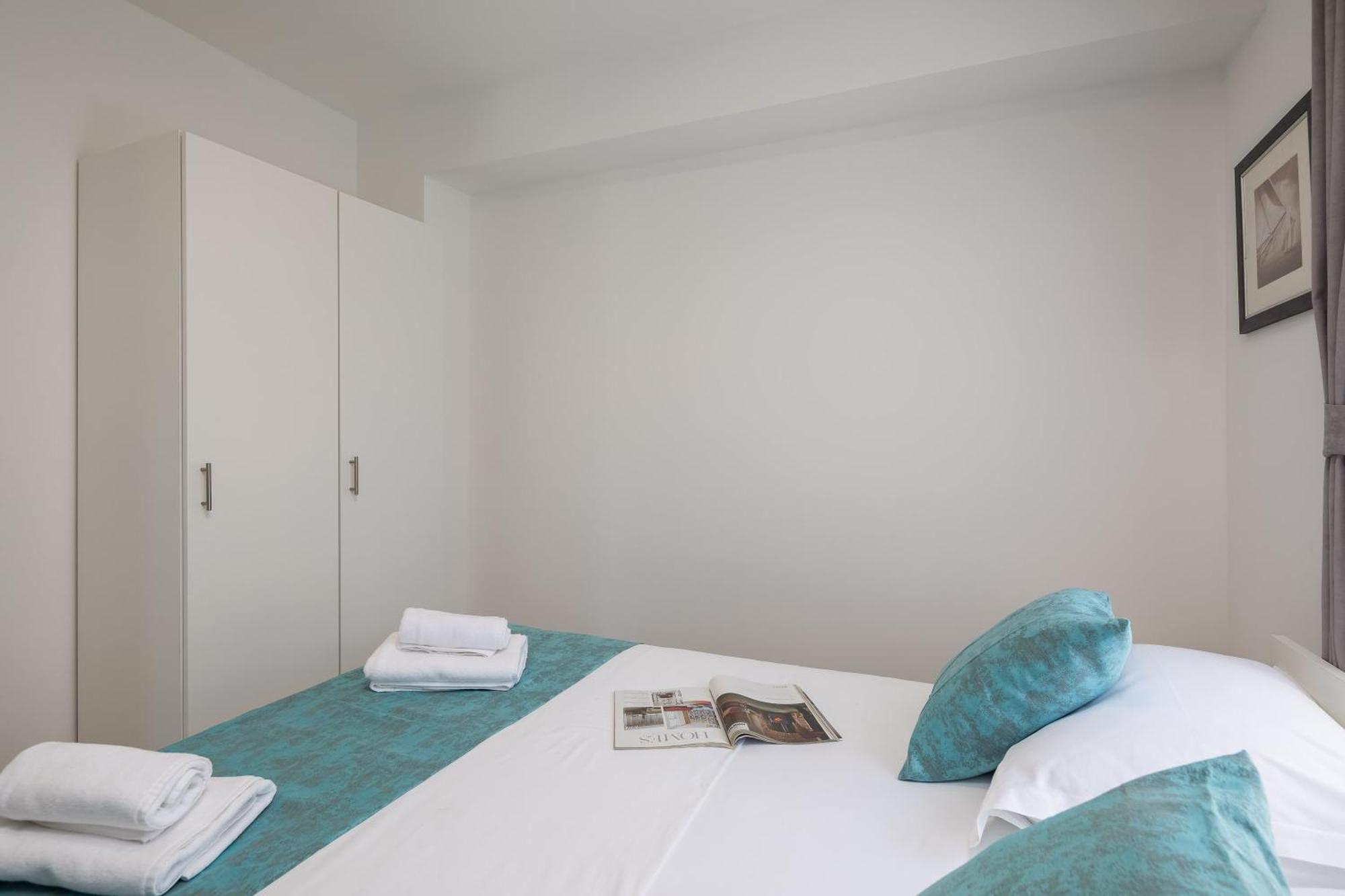 Beachfront Apartments Providenca With Free Parking Makarska Habitación foto