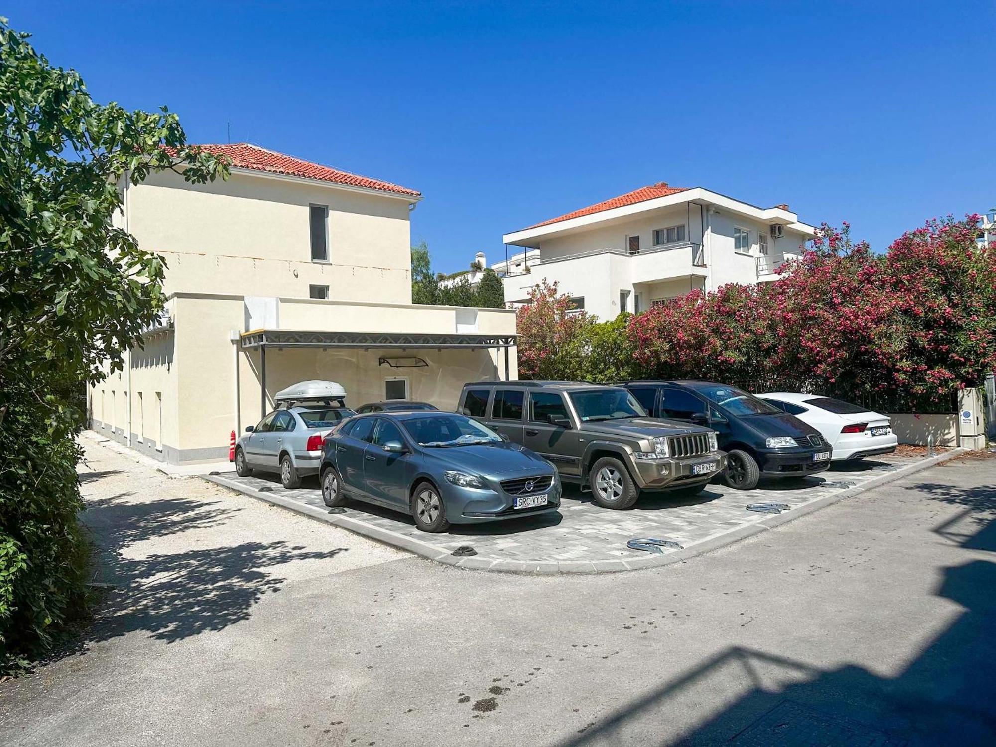 Beachfront Apartments Providenca With Free Parking Makarska Exterior foto